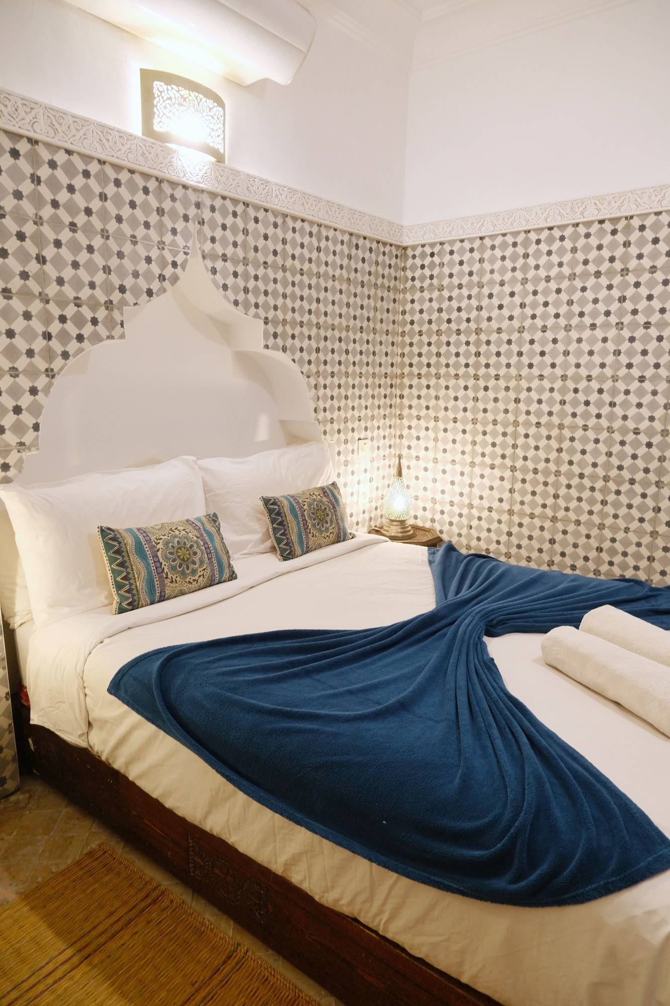 COMFORT, DOUBLE BED