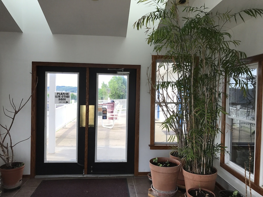 Motel6 Front Royal, VA 40/53