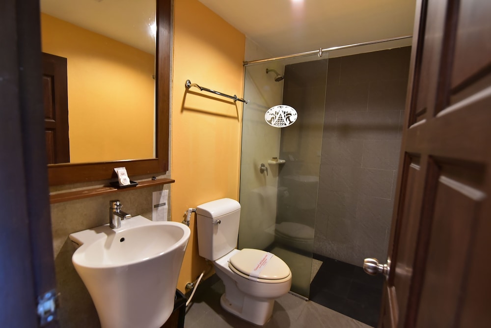 Wungnoy Hotel 63/66
