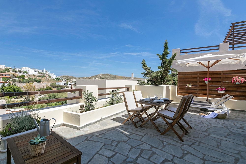 Syra Suites 20/50