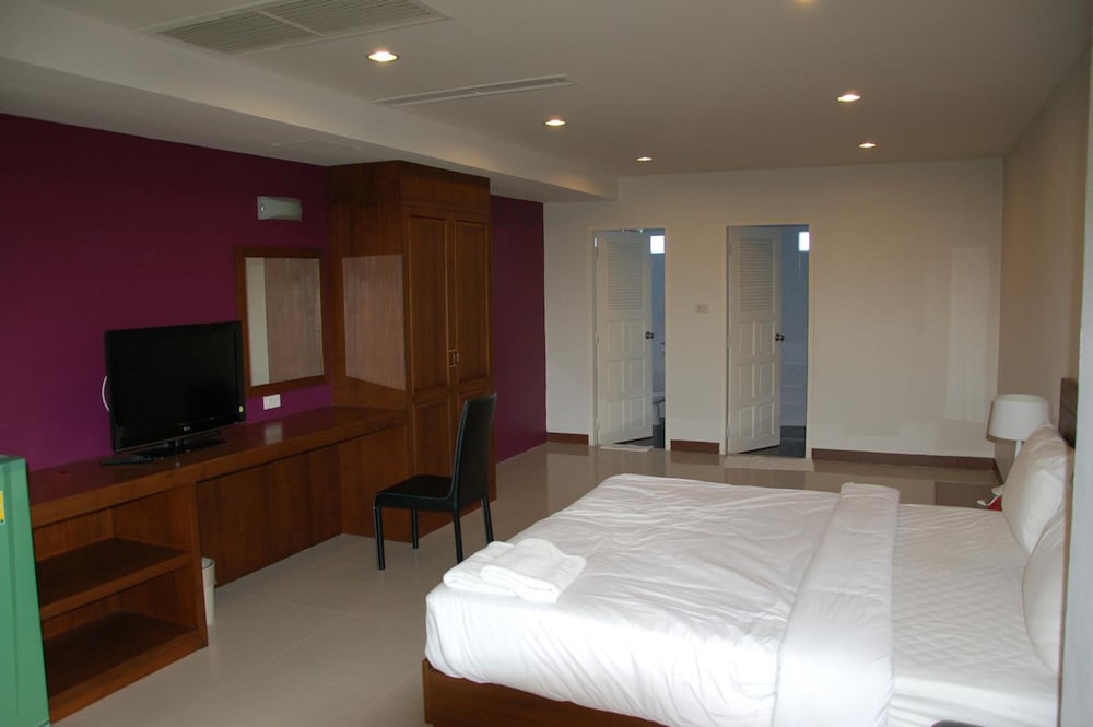 Baan Manthana Hotel 32/50