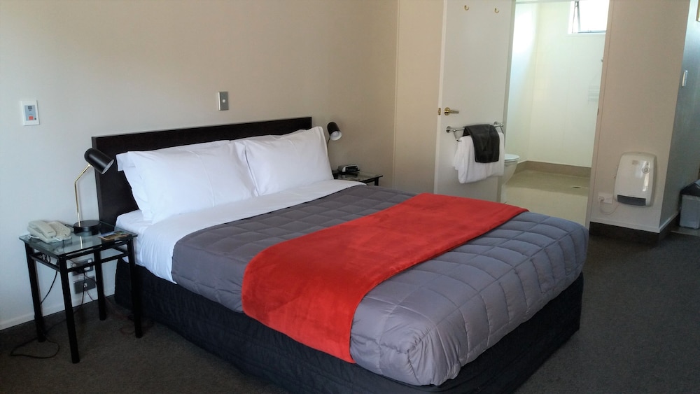 Bay Palm Motel 16/50