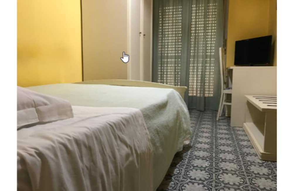 ROOM, SINGLE, DOUBLE BED