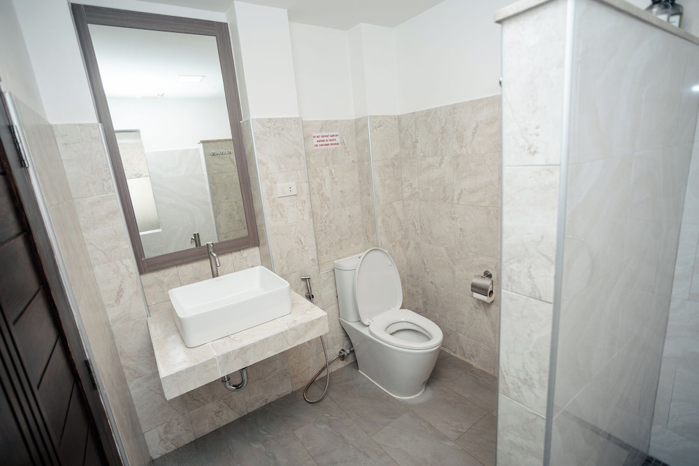 Baan Bandalay Hotel 54/59