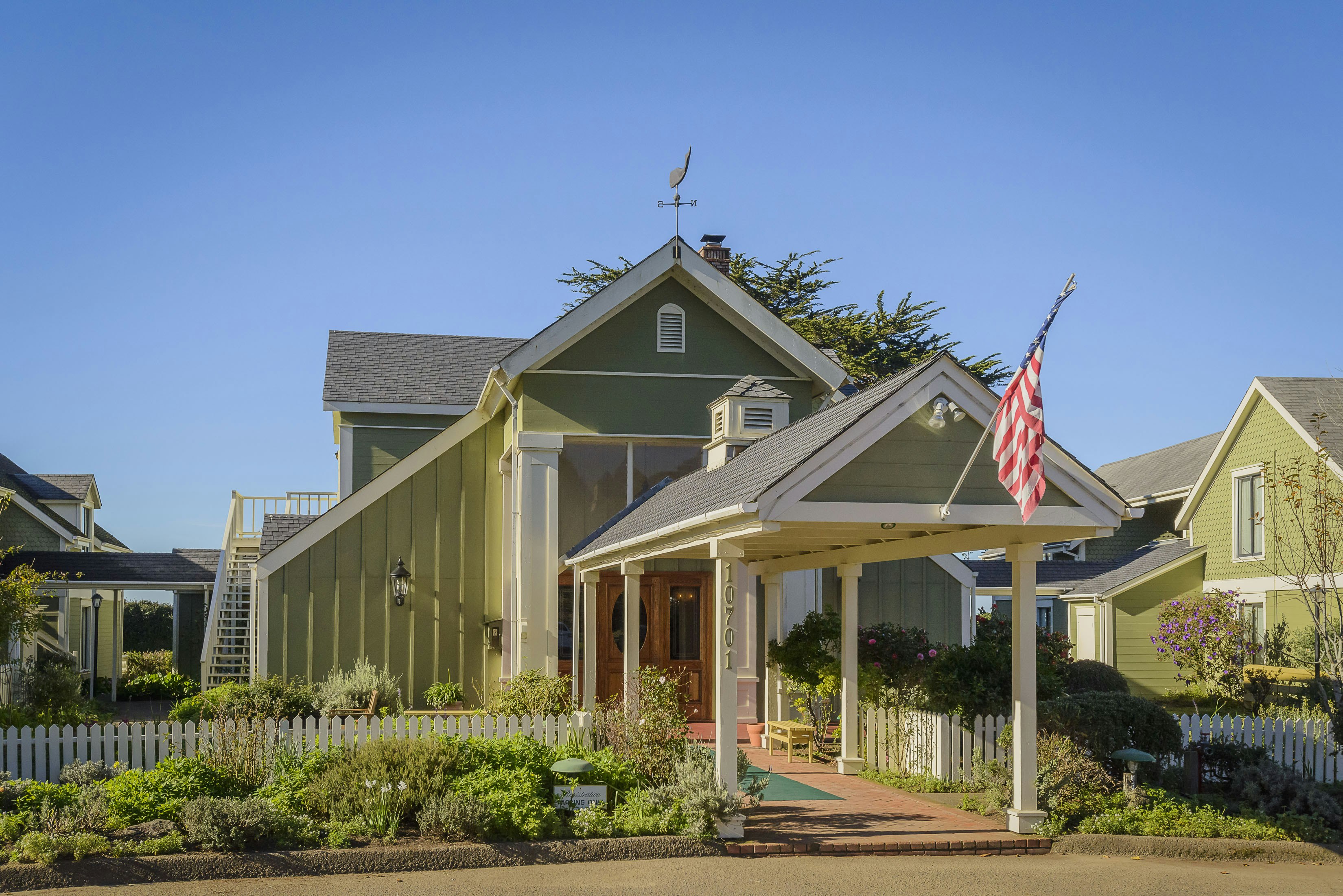 Hill House Inn 1/33