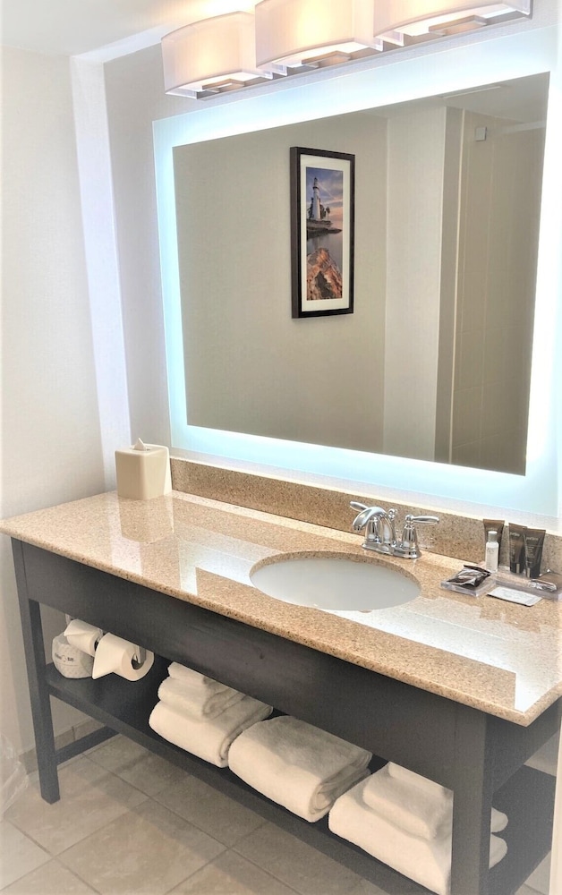 Wingate by Wyndham Erie 53/53