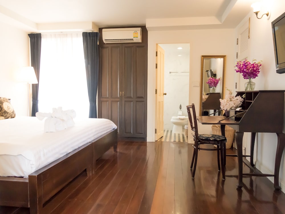 SSIP Boutique Dhevej Bangkok 12/50