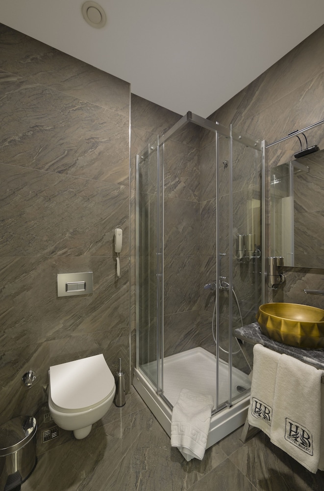 Brako Hotel 40/43
