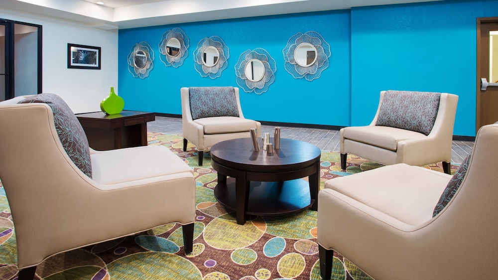 Holiday Inn Express & Suites Wyomissing 27/44