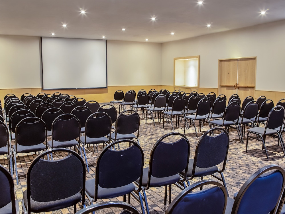 Fiesta Inn Guadalajara Periferico Poniente 52/63