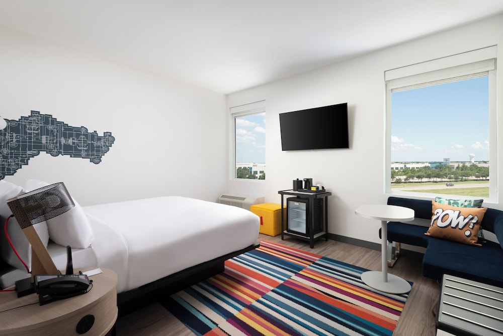 Aloft DFW Airport North 18/44
