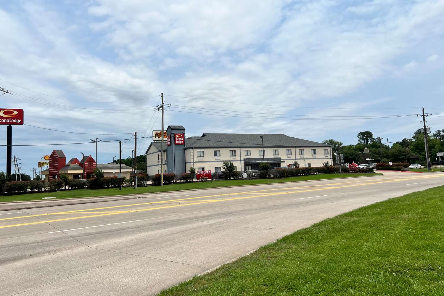 Econo Lodge Beaumont I-10 South, TX 8/10
