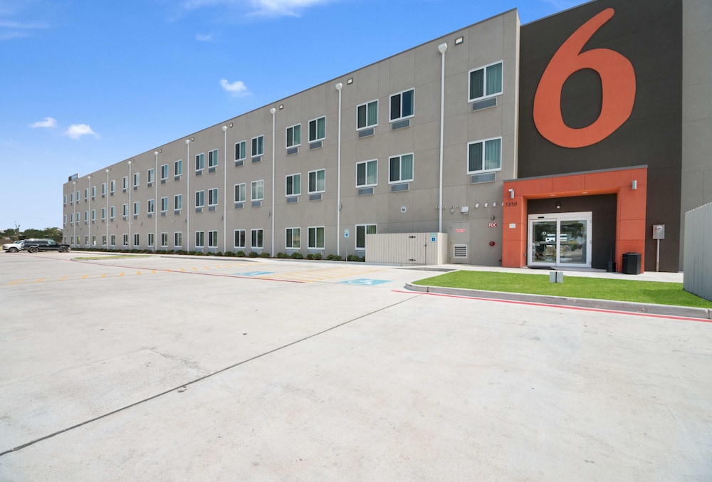 Motel6 Corpus Christi, TX 58/62