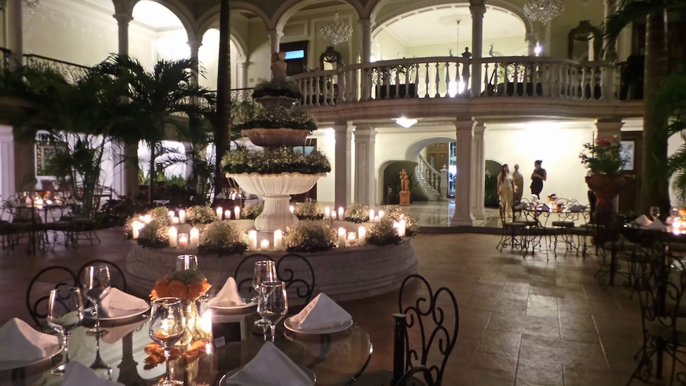 Mansion Merida on the Park 56/65