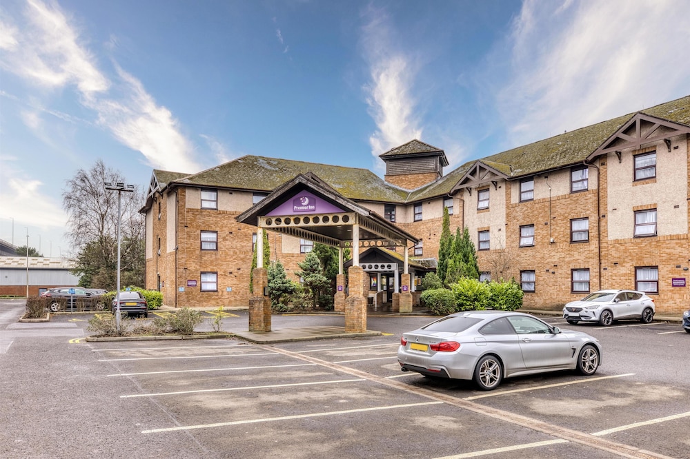 Premier Inn Glasgow Airport 36/41