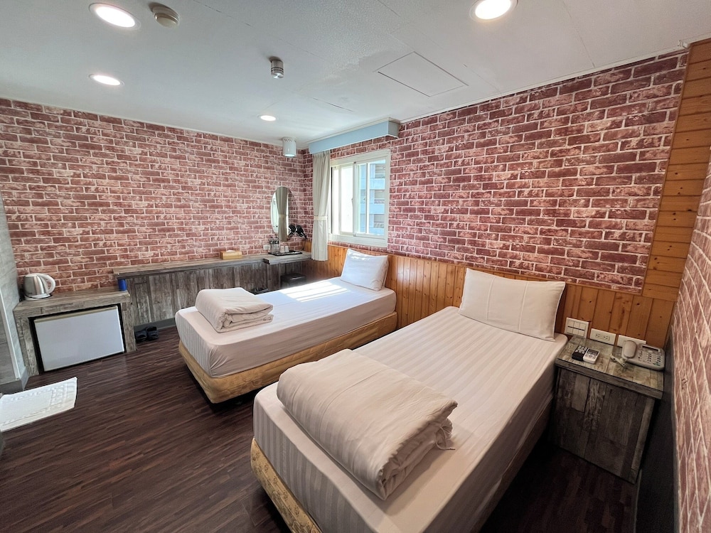 Bin City Hotel 27/50