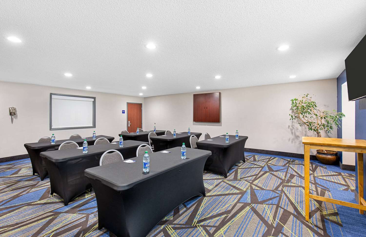 Microtel Inn And Suites Columbus North 11/19