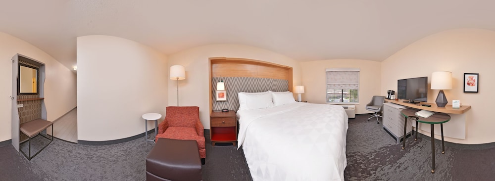 Holiday Inn Hotel And Suites Raleigh Cary I 40 Walnut St 31/68
