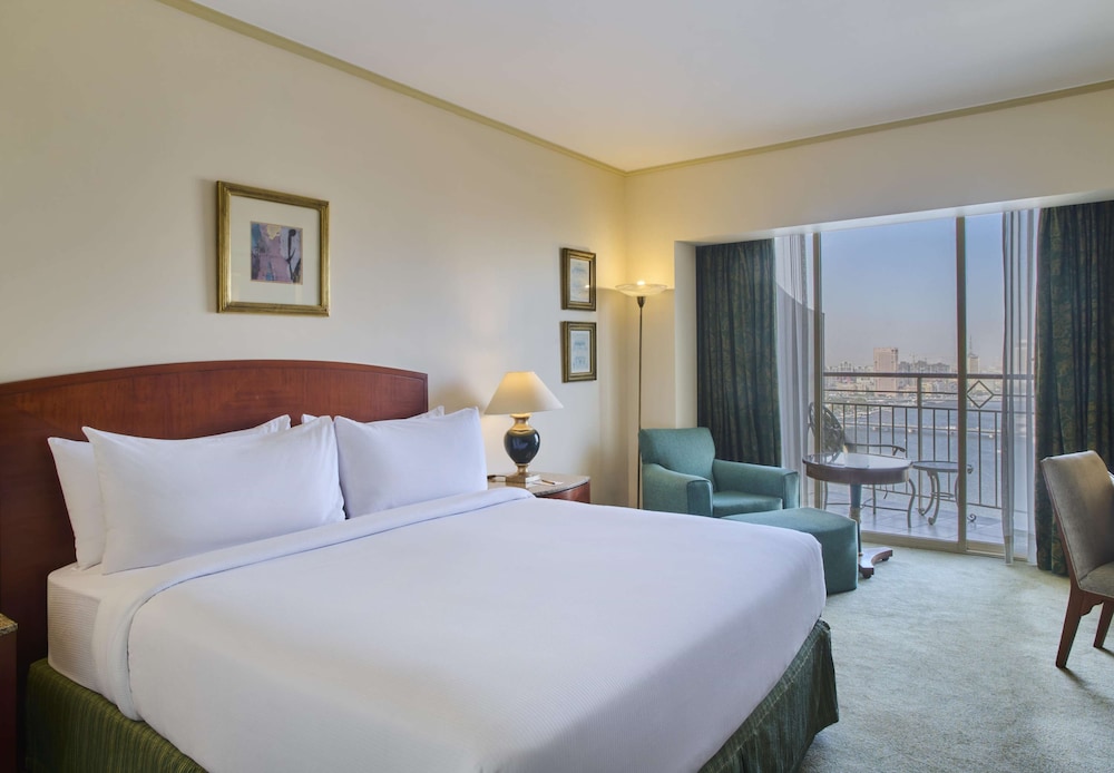 STANDARD, KING BED, RIVER VIEW, HIGH FLOOR