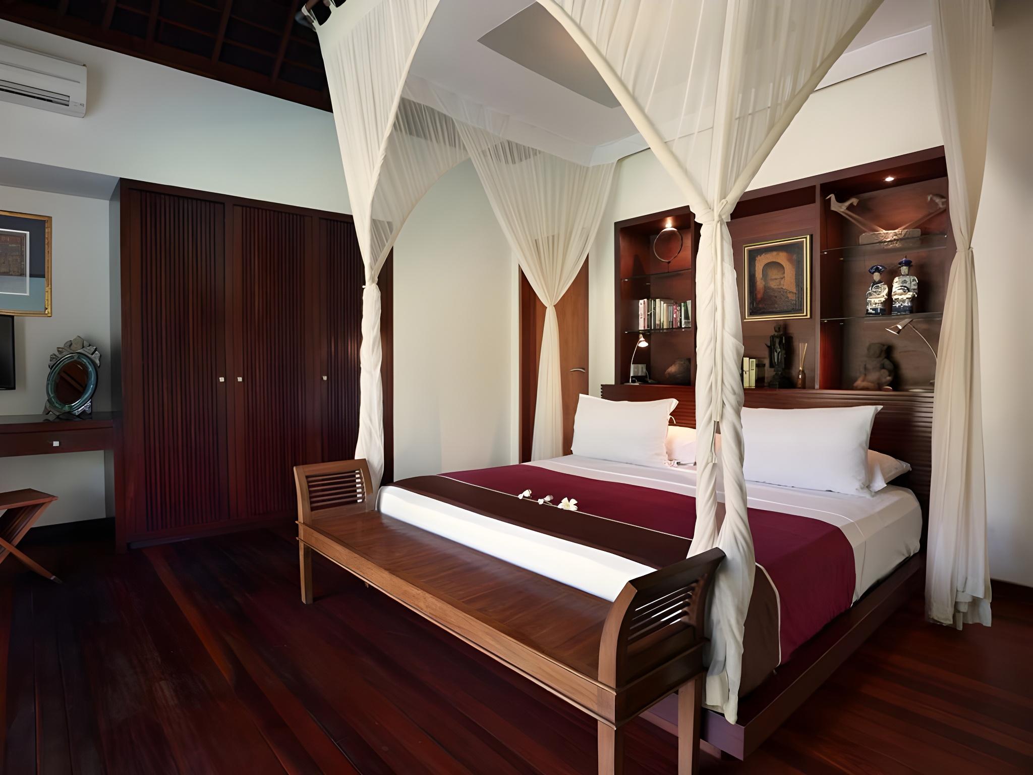 2 Bedrooms, Royal, Pool, Villa, King and Twin Beds