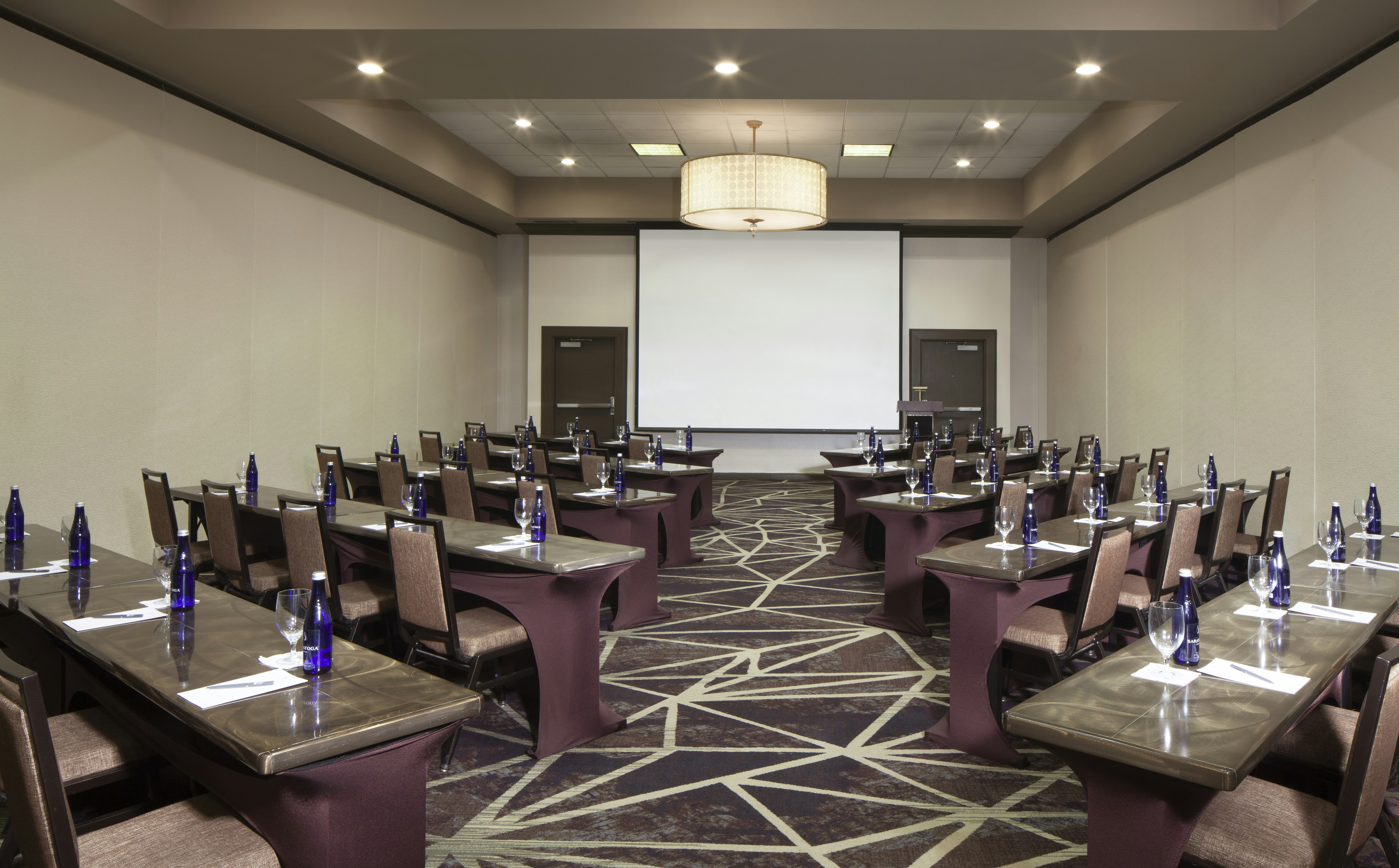 Embassy Suites by Hilton Philadelphia Airport 47/69