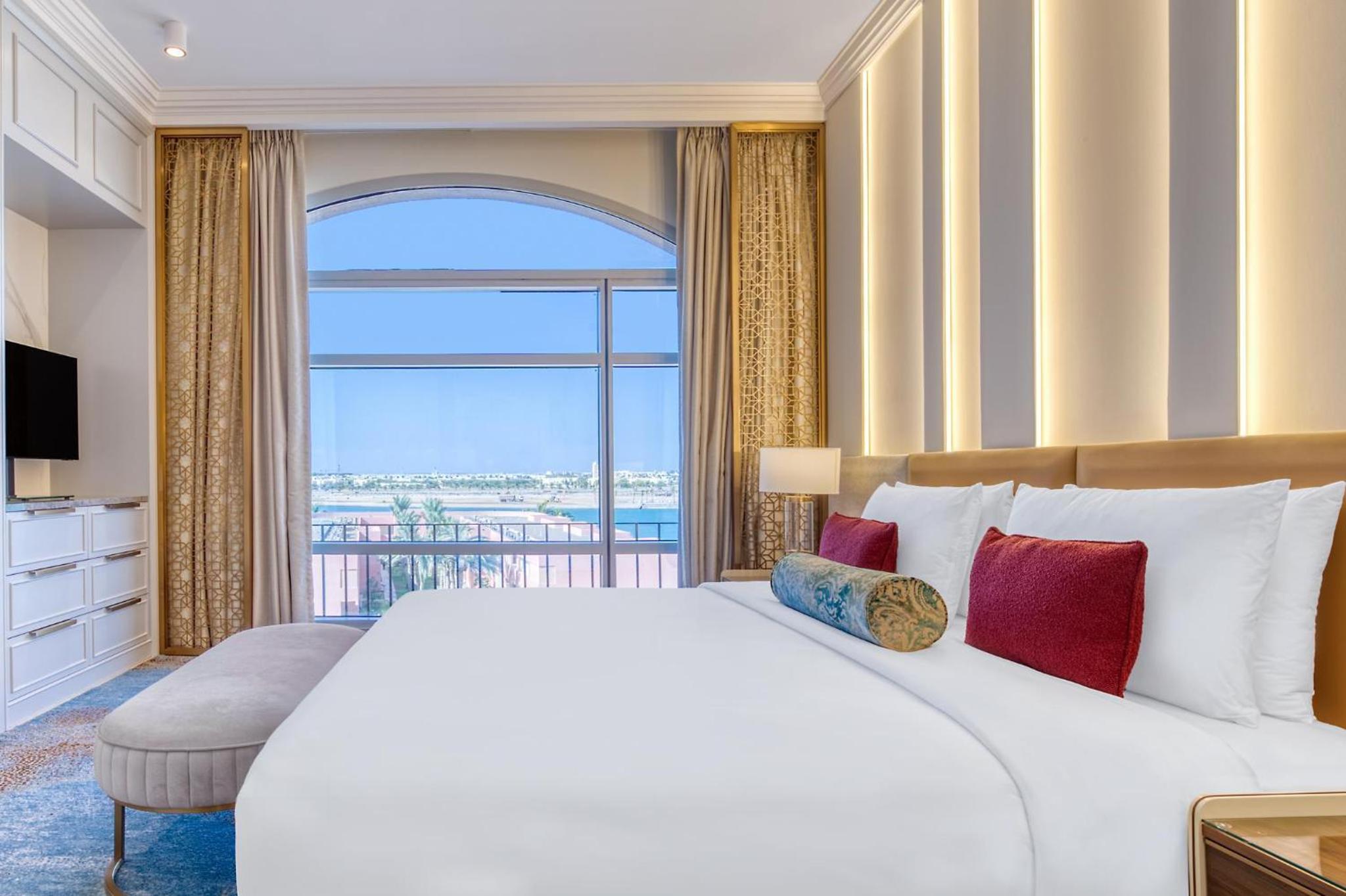 Suite, King Bed, Lagoon View، فندق ومنتجع ينبع (موفنبيك)(Sariya Yanbu) 3/7