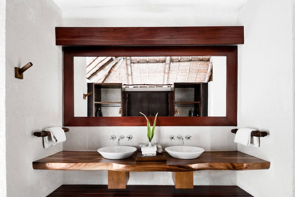 Tokoriki Island Resort - Adults Only 49/50