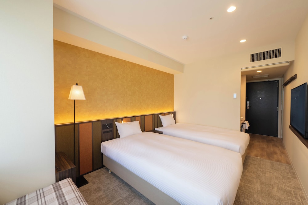 PAGODA, MODERATE, TWIN BEDS, WITH VIEW