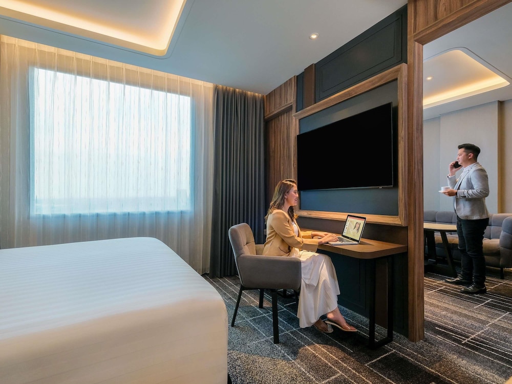 Mercure Tangerang Centre 28/32