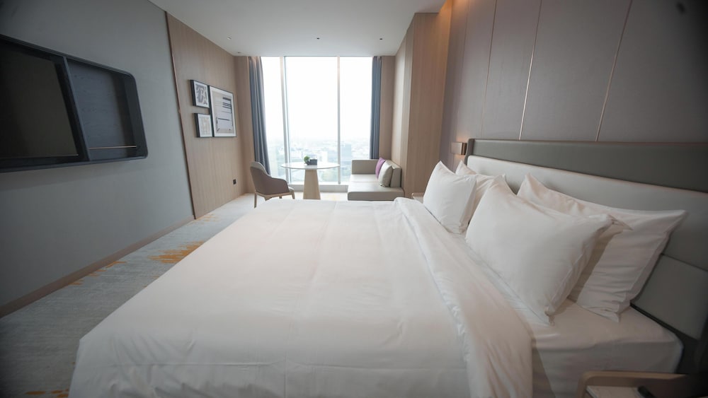 Elong Hotel Jakarta PIK 9/48