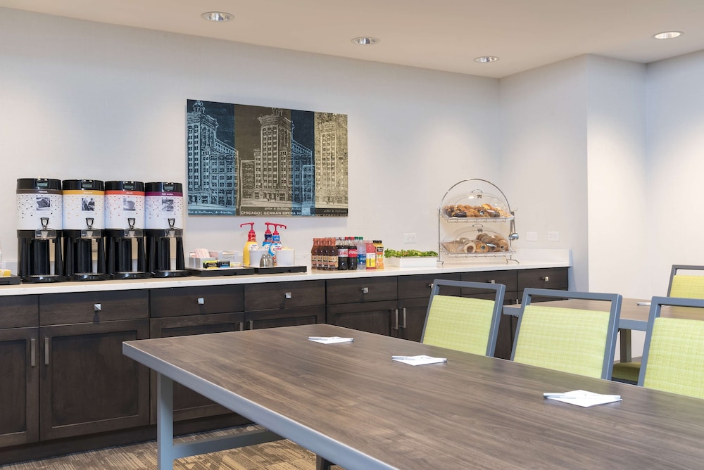 Hampton Inn Suites By Hilton Chicago Schaumburg Il 8/50