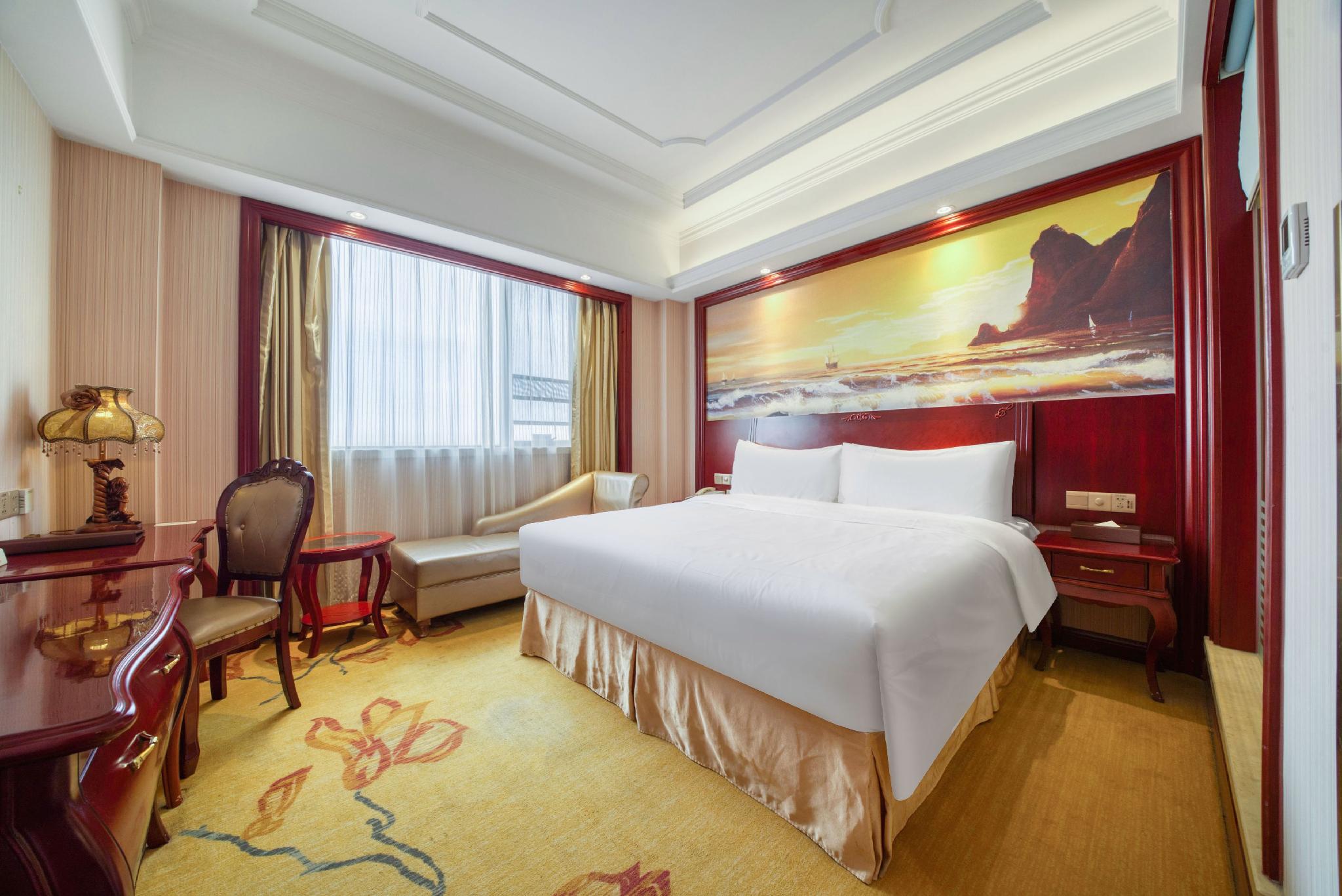 Vienna International Tourism and Resorts Zone 14/30