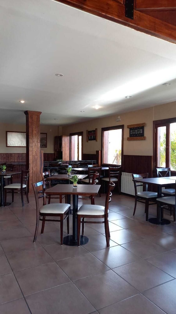 Hosteria Puerto San Julian 51/75