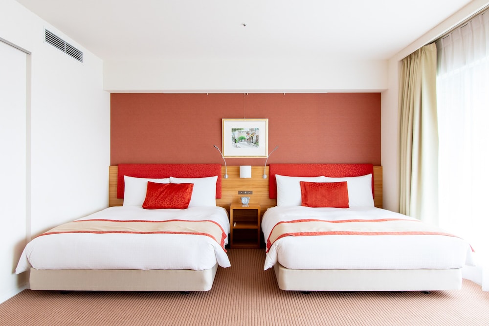 Deluxe, 2 Queen Beds, Fountain View