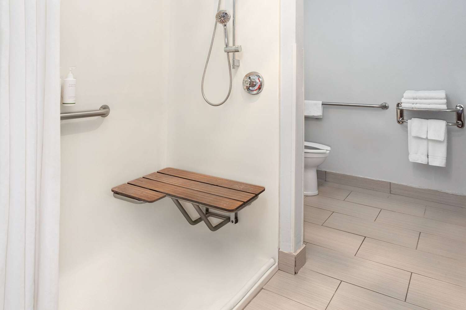 Microtel Inn & Suites by Wyndham Janesville 30/32