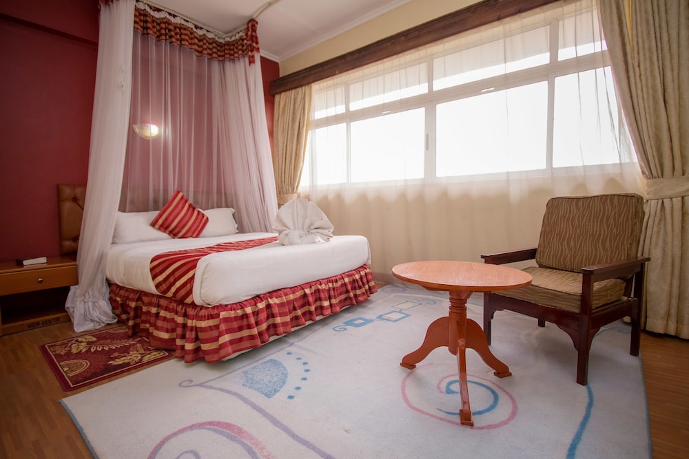 Hillcourt Resort Spa 26/76