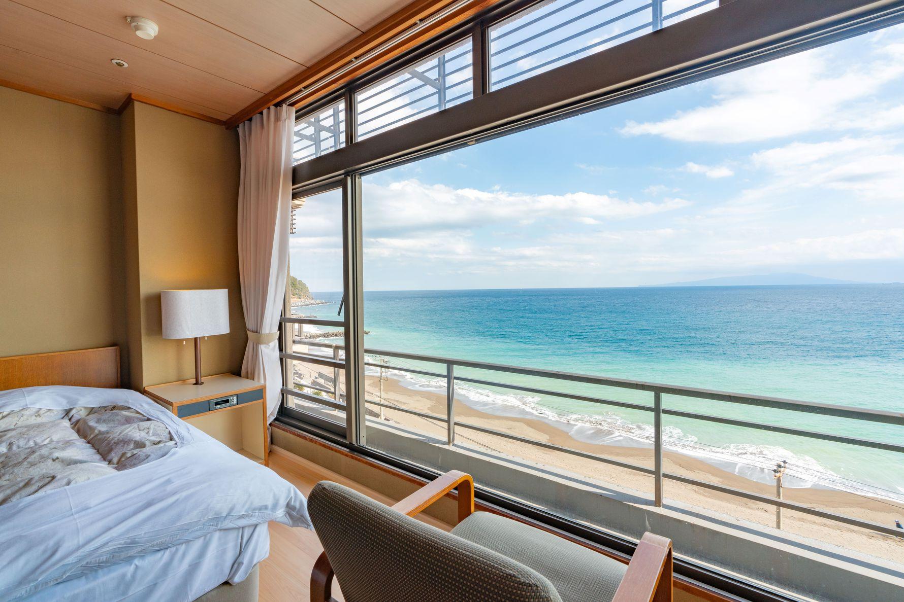 Business, Twin Beds, Ocean View, Middle Floor, Main Building