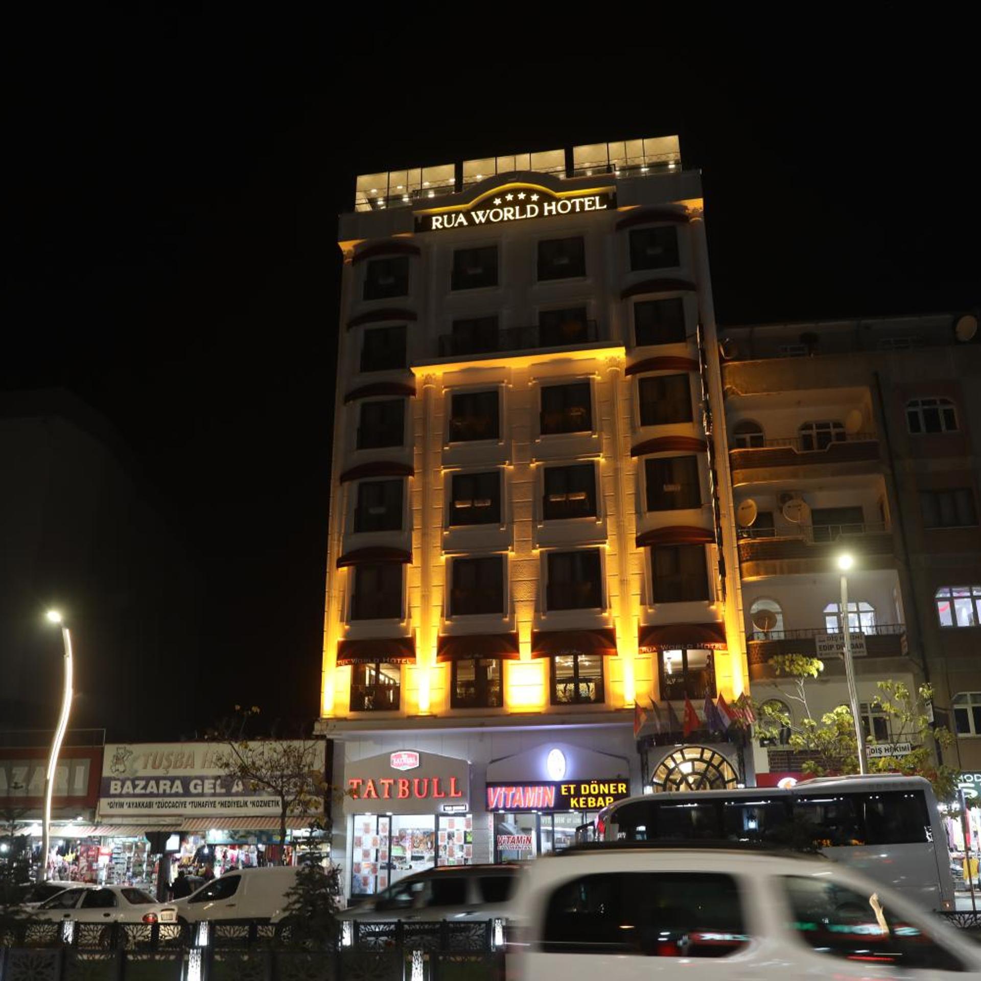 Rua World Hotel 2/45