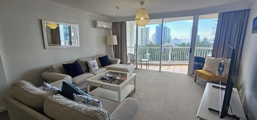 Broadbeach Holiday Apartments 27/50