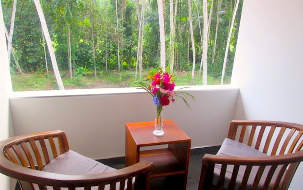 Anuhas Airport Villas 19/44