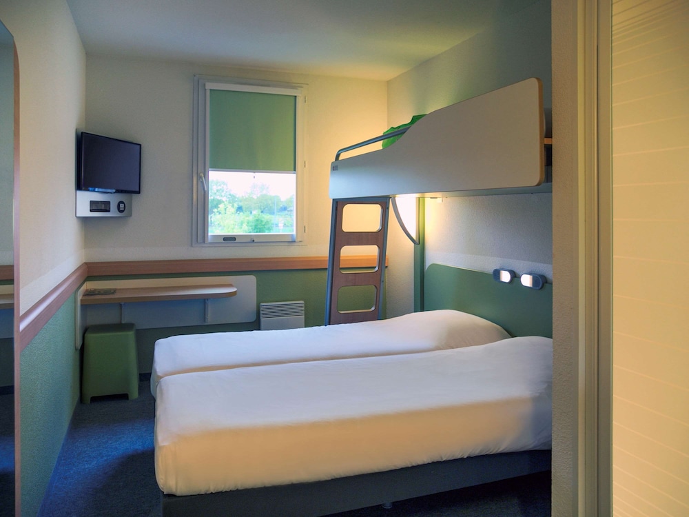 Room, Triple, Twin Beds, Bunk Bed