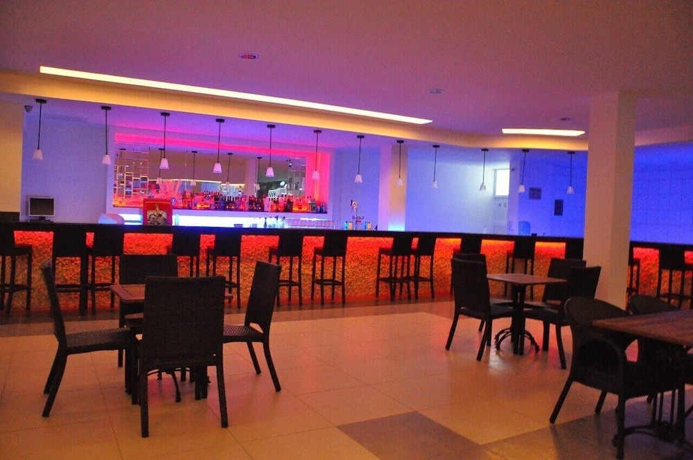 St Nicholas Park Hotel 16/26