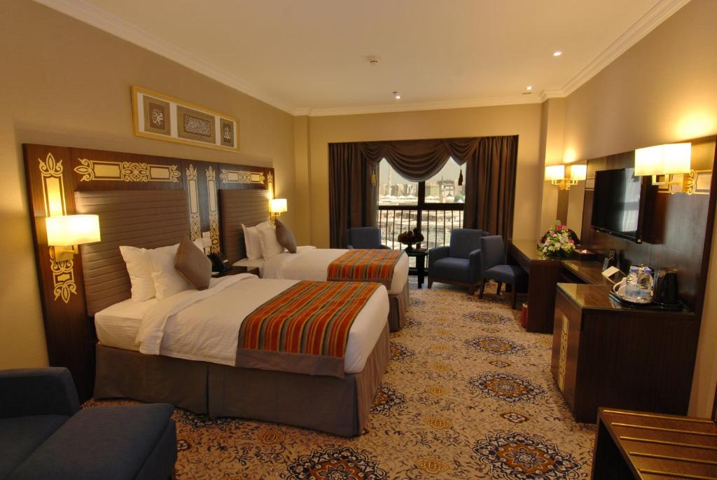 3 Bedrooms, Royal, Suite, Partial Haram View