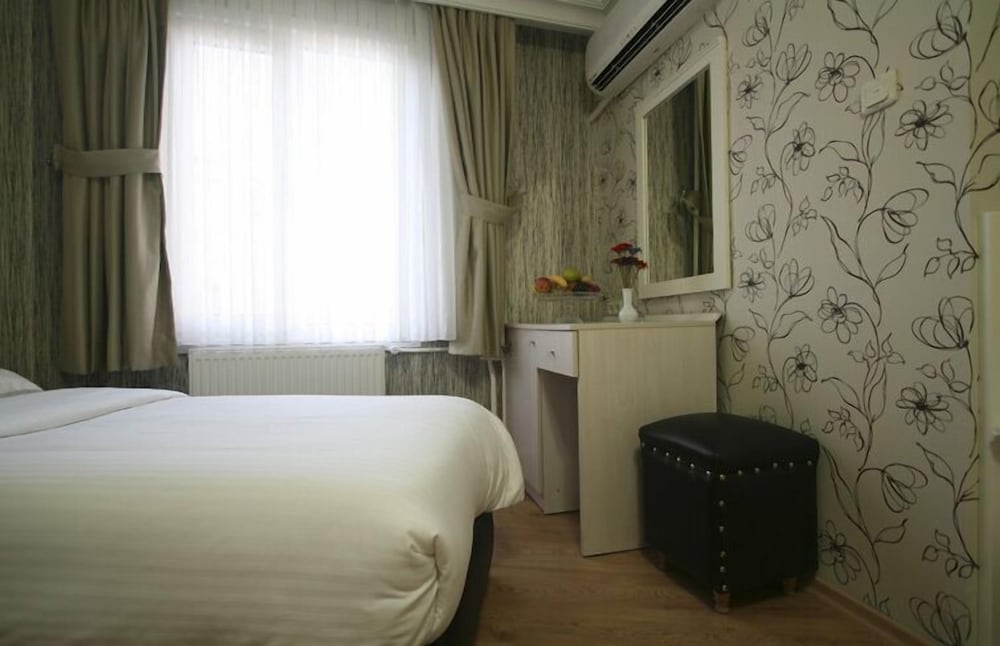 Sureyya Hotel 26/50