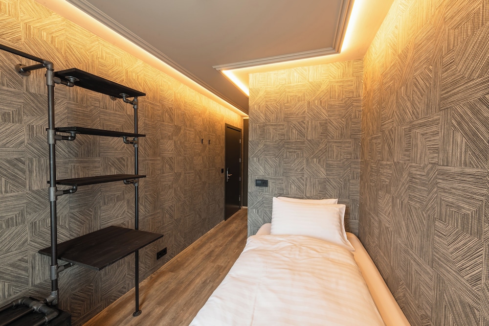 Centrum Hotel 24/50