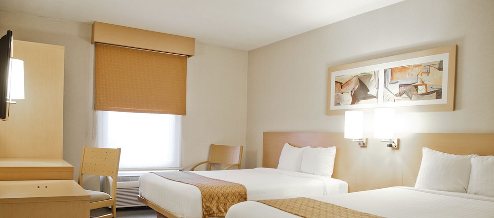 City Express by Marriott Celaya Parque 24/60