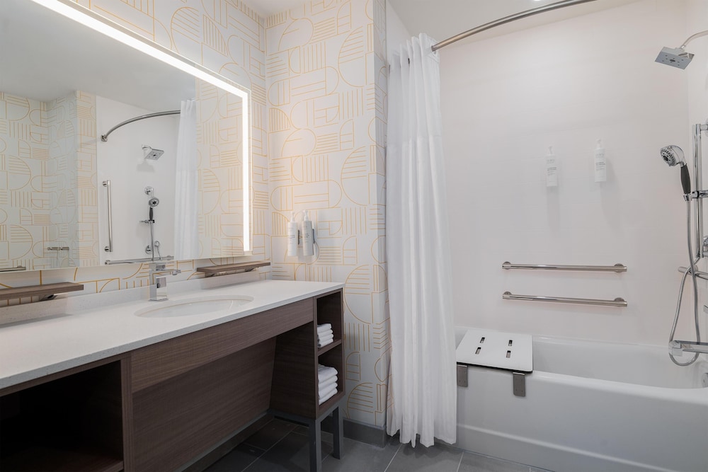 Home2 Suites by Hilton Riverview Tampa 51/54