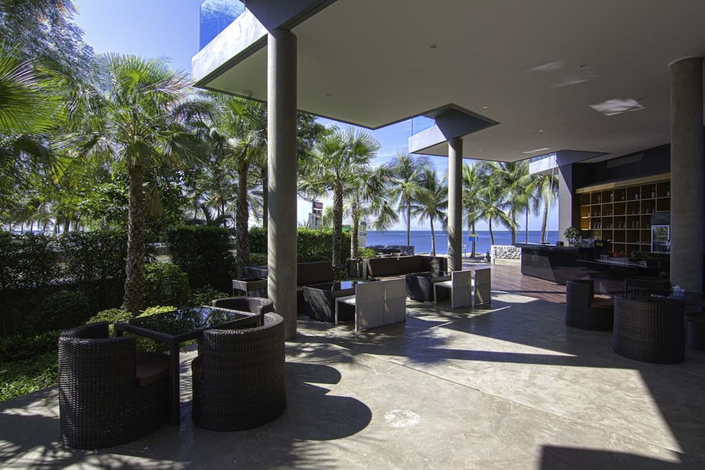 Kalm Bangsaen Hotel 30/47