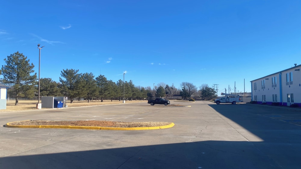 Days Inn by Wyndham Dodge City 49/56