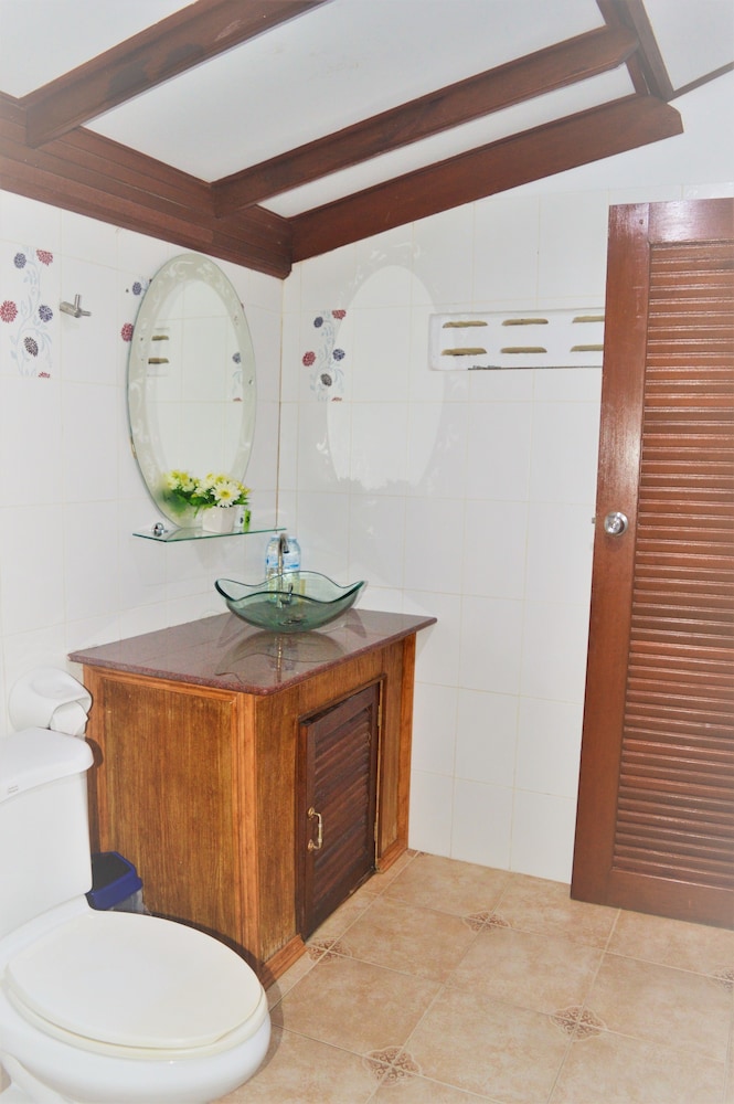 Sayang Beach Resort 12/60